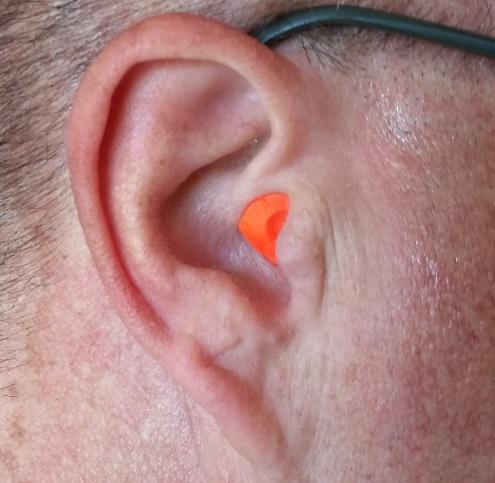 The Right Way to Wear Soft Foam Ear plugs - Online Safety Trainer