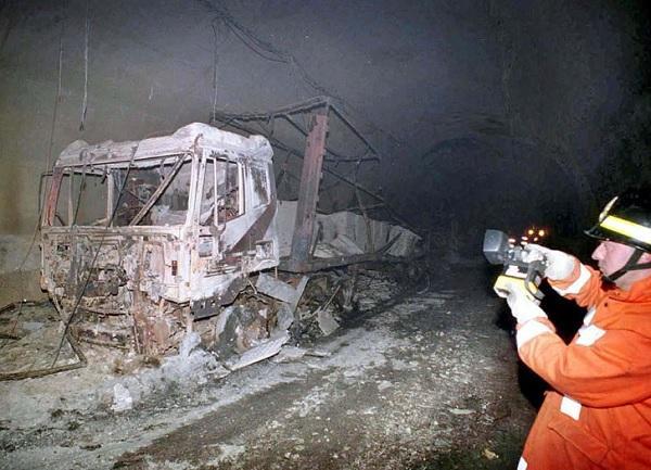 Mont_Blanc_Tunnel_fire_of_1999