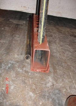 Slab rack base with pole fully inserted