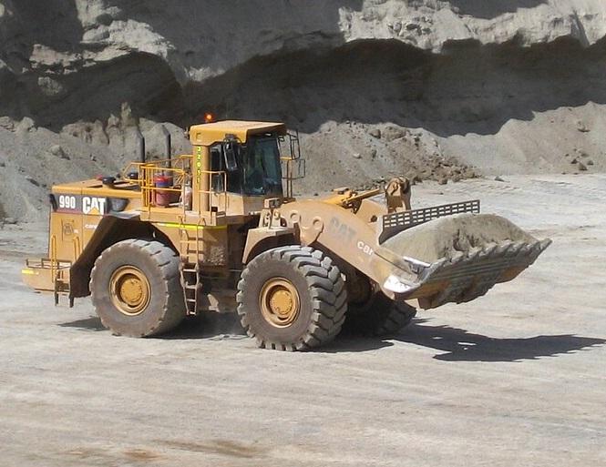 Front End Loader A Brief Guide to Their History Types and Applications